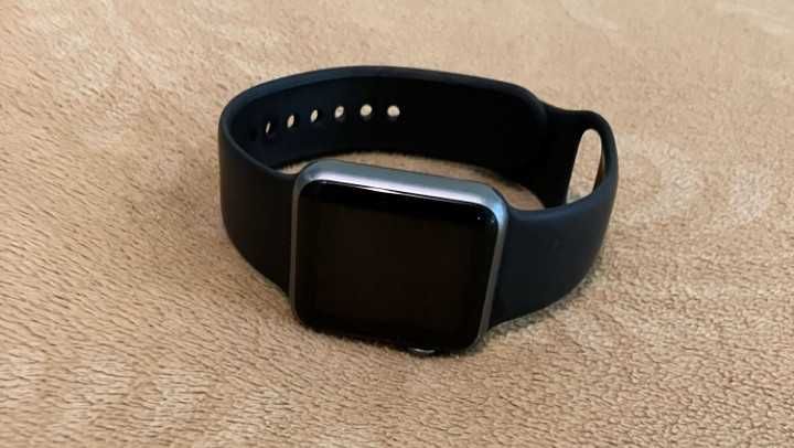 Часовник Apple Watch SE