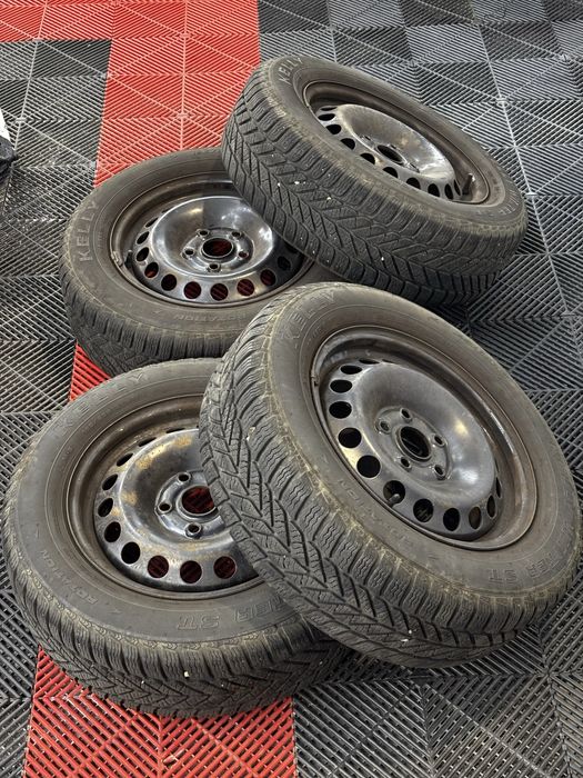 Jante cu cauciucuri de iarna