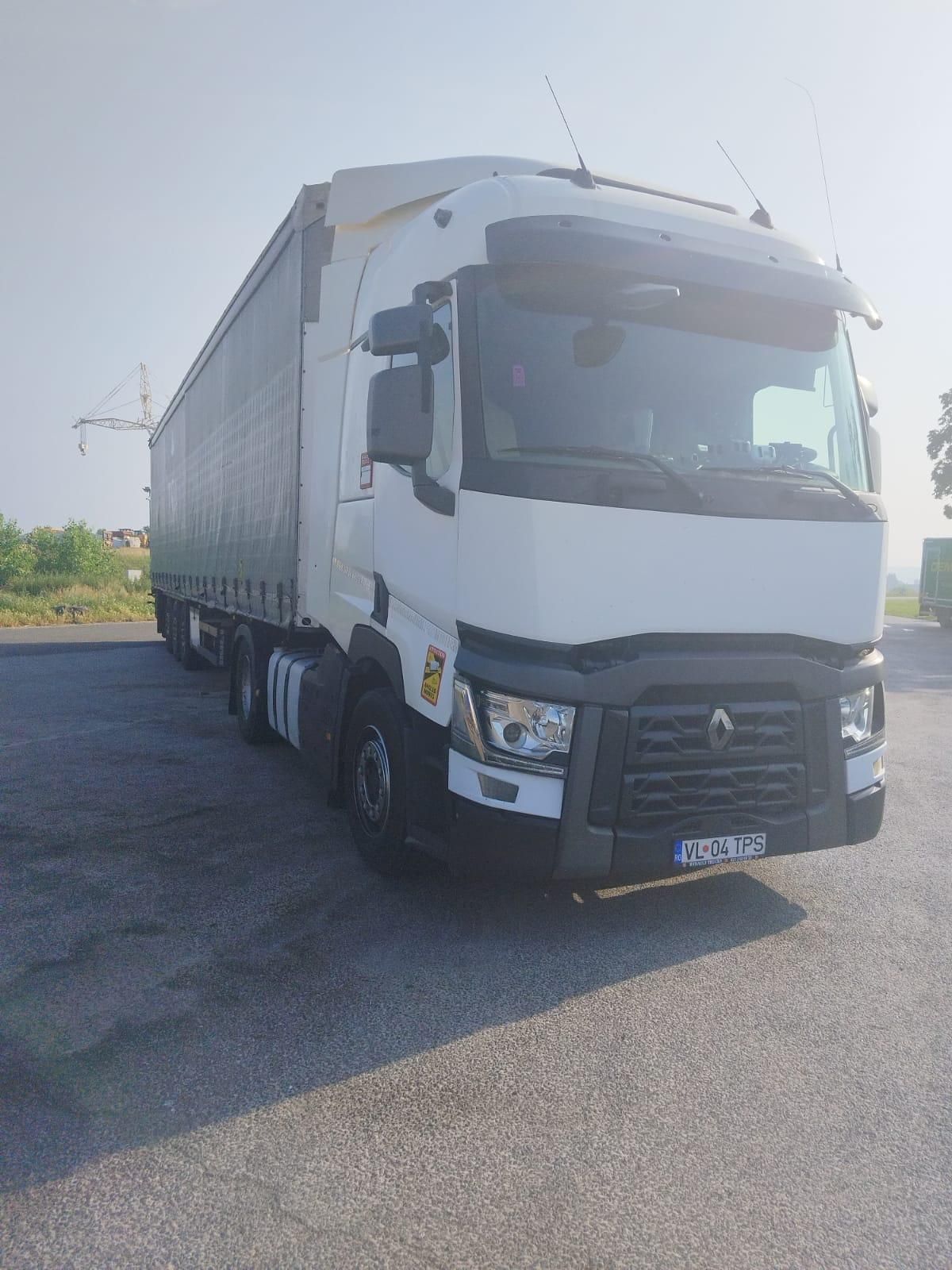 Vând camion Renault
