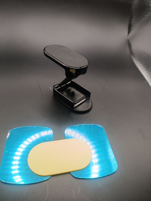 Vand 3 modele de suport auto telefon