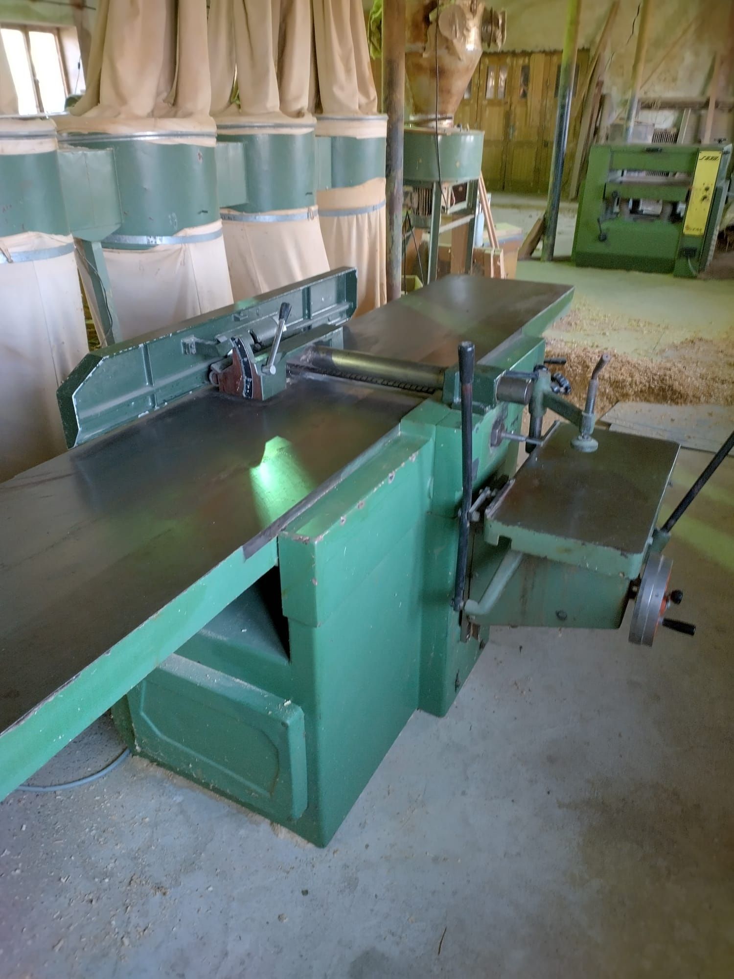 Mașini prelucrare lemn - linie completa de productie