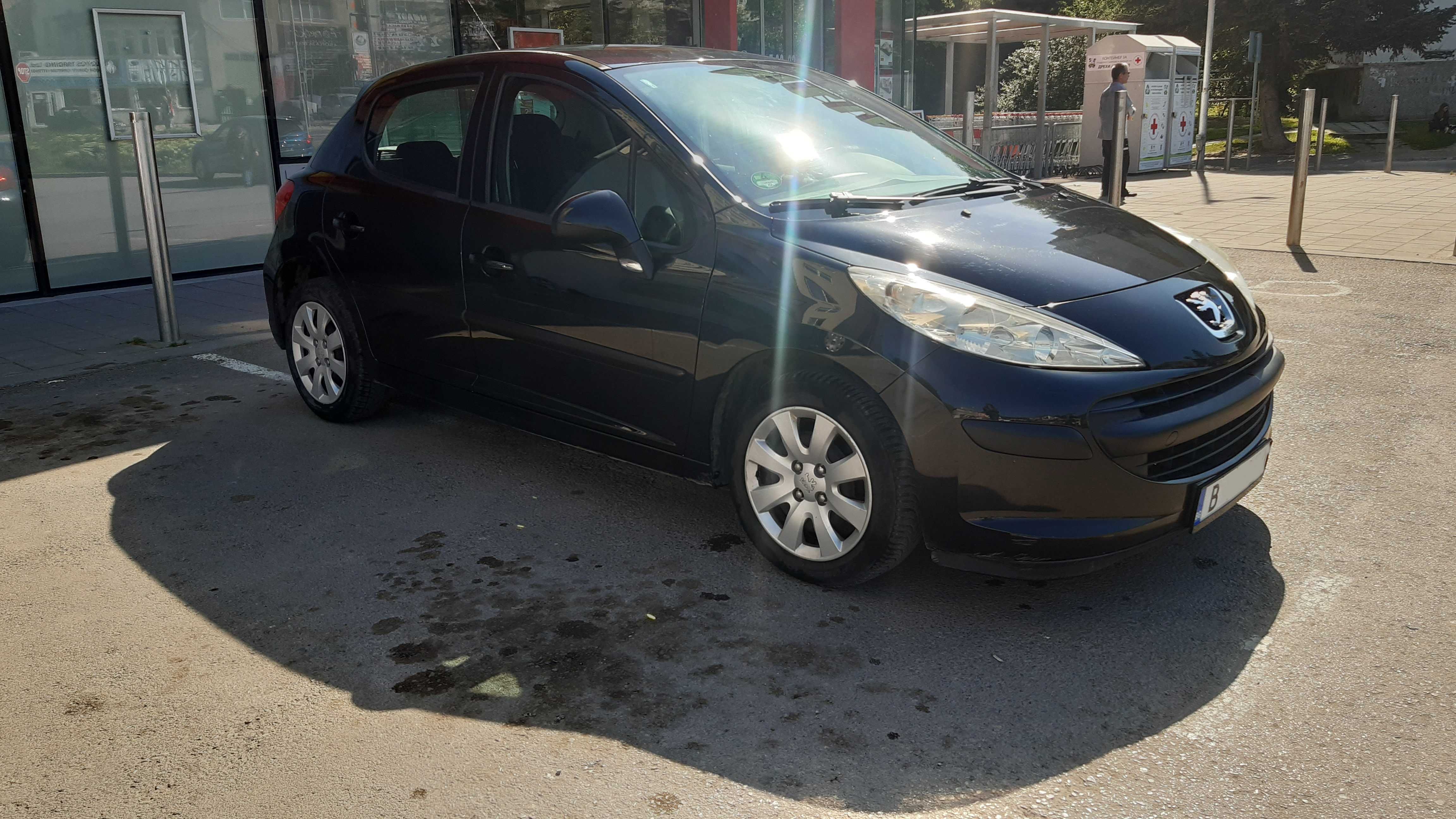 Продавам Peugeot 207