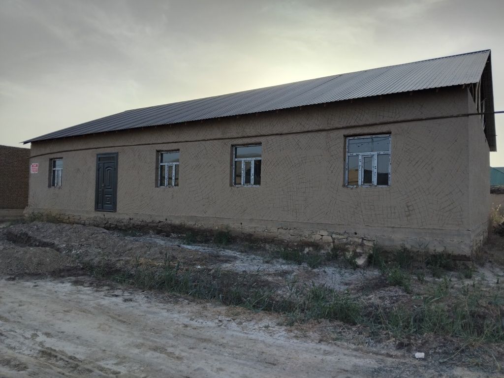 Хожели тазабазда 2018жыл пахсадан салынган жай сатылады