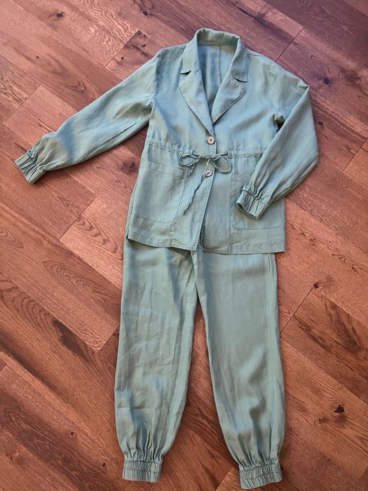 Дамски костюми xs, s