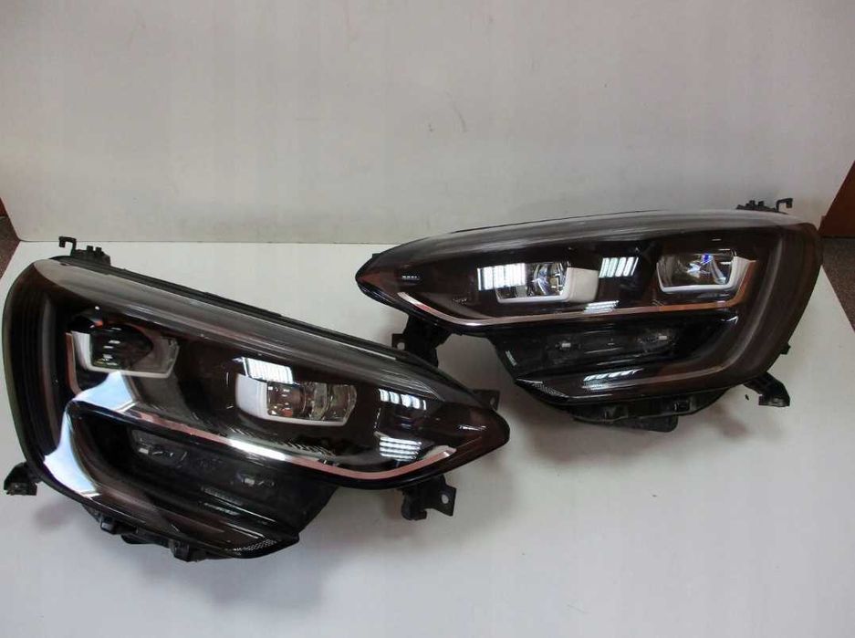 Renault Megane IV 4 far stanga dreapta faruri led pure vision full led