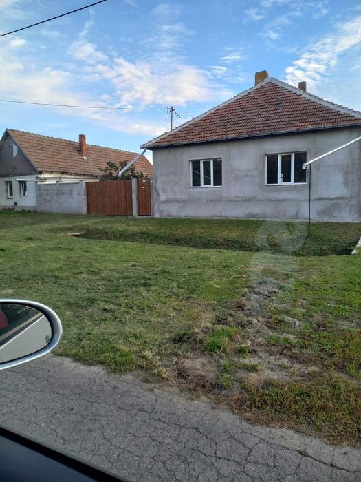 Vând schimb Casa Batania la 6 km distanță de Turnu