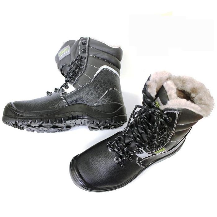 Bocanci de lucru cu bombeu compozit