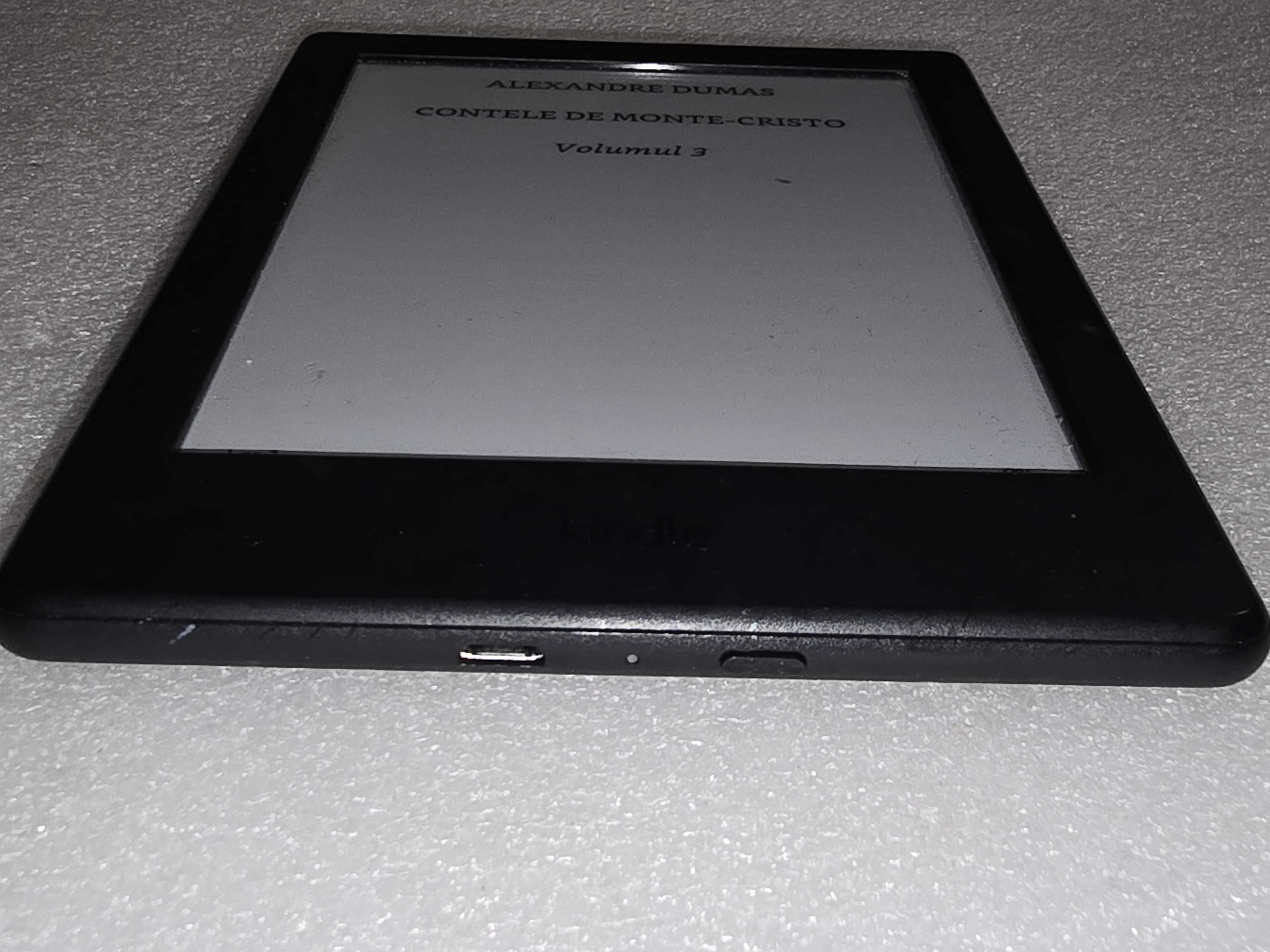 eReader Amazon Kindle Touch Screen (8th Generation) 4GB - poze reale