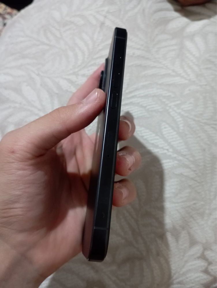 продается iPhone 16 pro