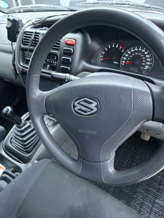 Suzuki grand vitara 2 litri benzina