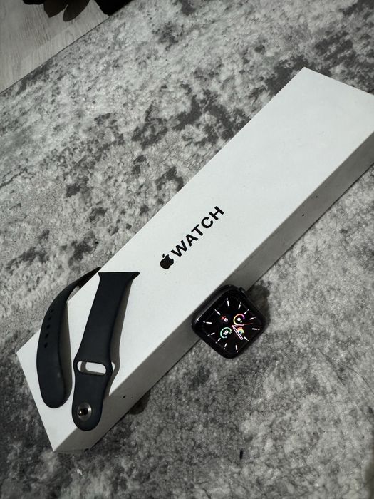 Apple watch SE 2022 ( 44 mm )