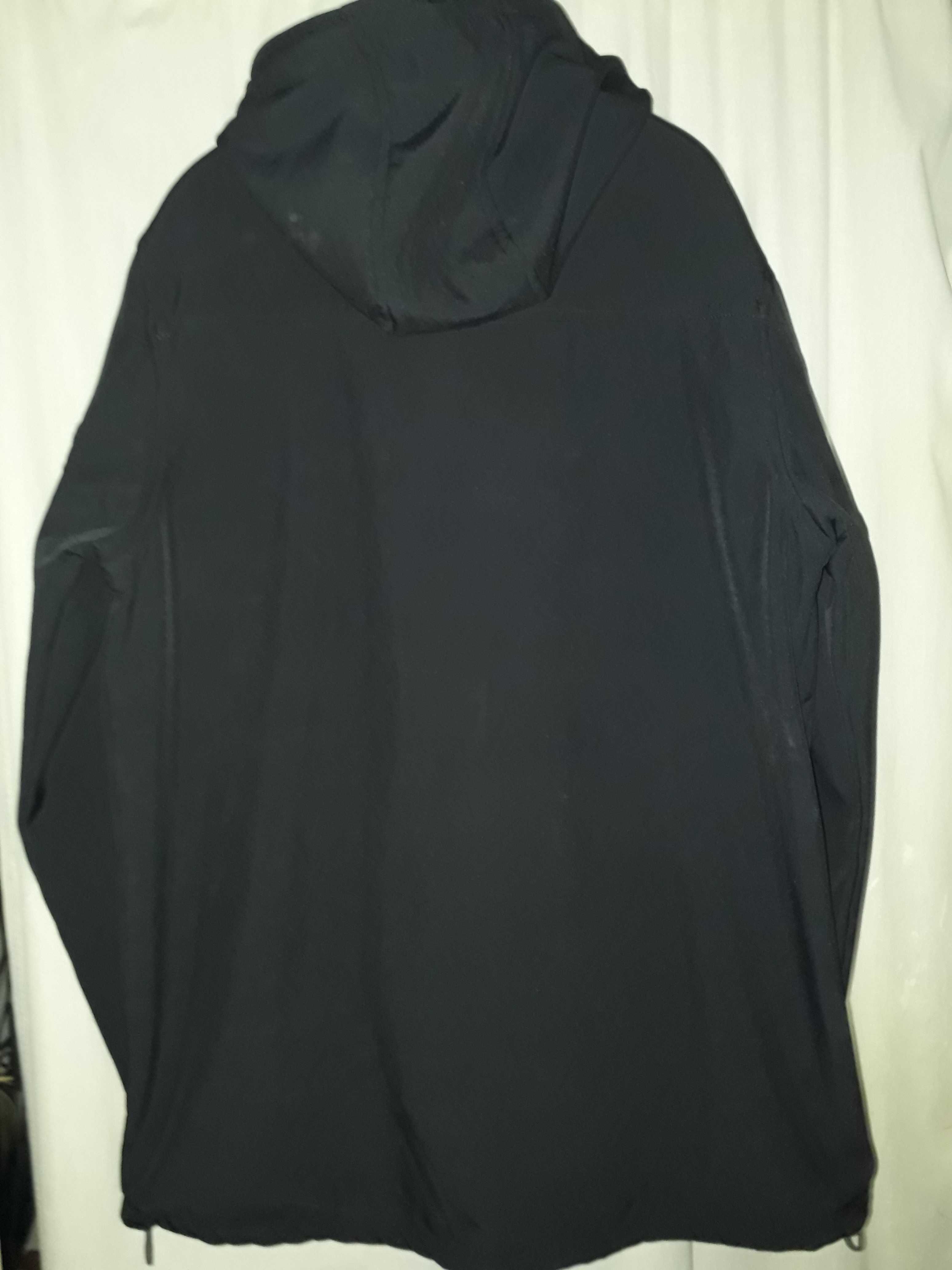 jacheta softshell neagra,cu gluga,noua,marimeM