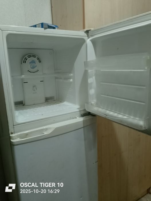 Продам холодильник