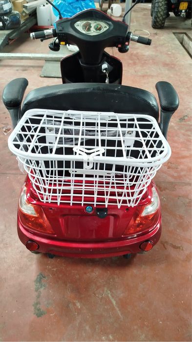 Vand scutere electrice