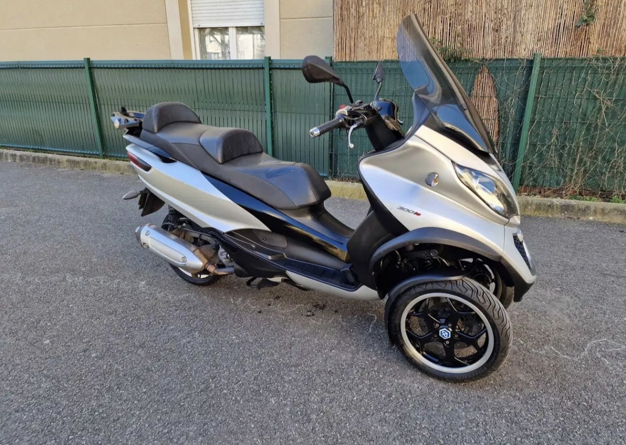 Piaggio MP3 300i ABS