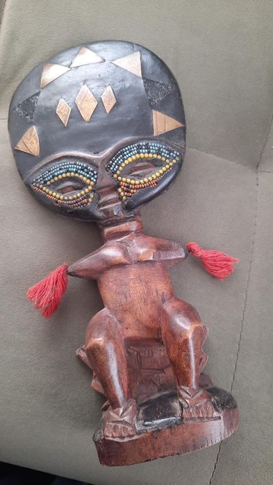 "Vrajitoare" sculpturi