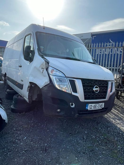 Dezmembrez Nissan NV 400 motor 2.3 2300 euro 5 tracțiune față și spate