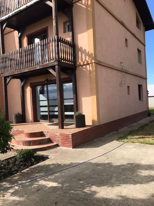 VÂND URGENT PRET SUB PIATA! Casa 5 camere Cristian du