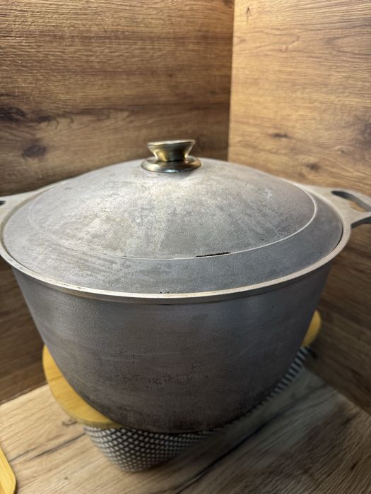 Казан kukmara чугун 10 литров