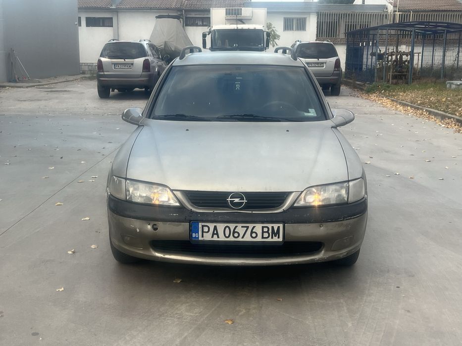 Прдавам Опел Вектра:Бензин/Газ! ! !
