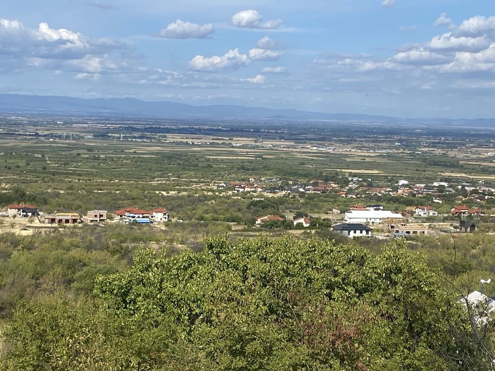 Продавам панорамен парцел 1000 кв. м.  с. Брестник , вилна зона