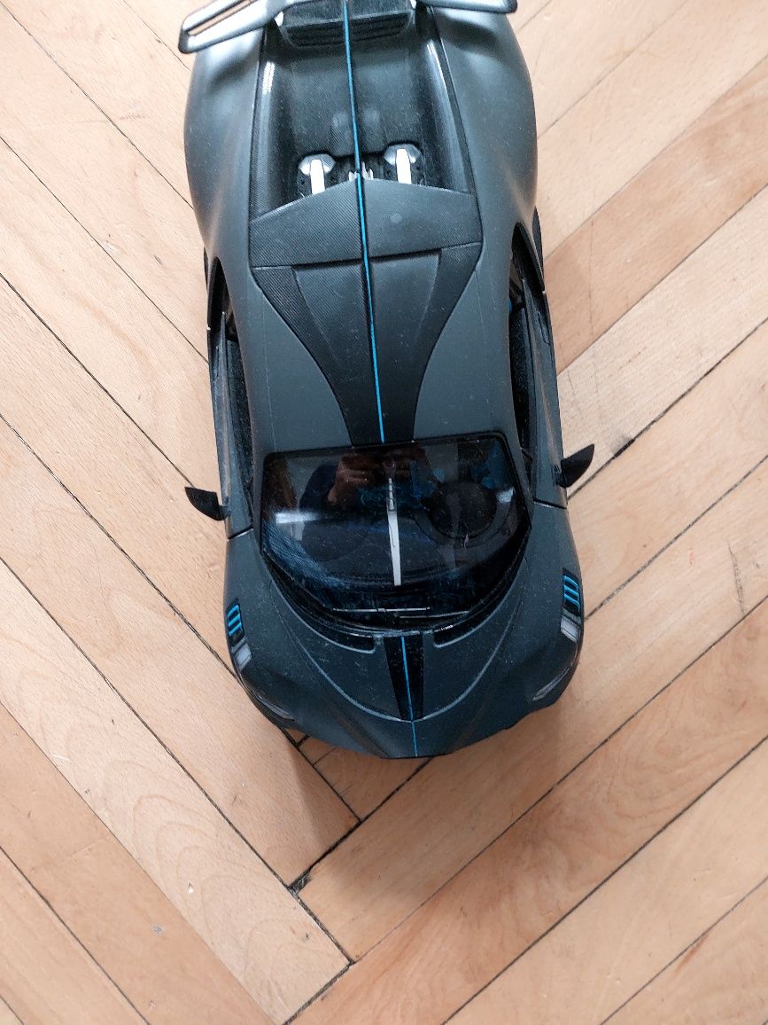 Masina bugatti divo