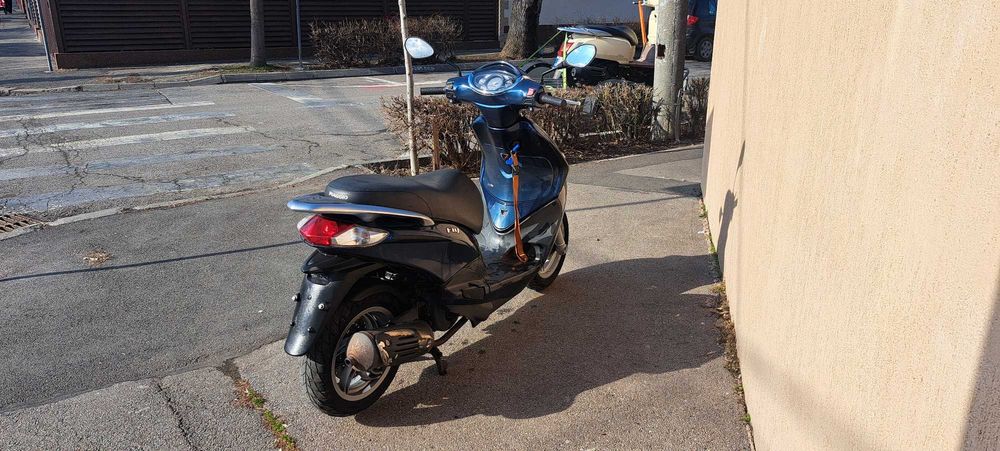Piaggio Fly 125 i.e. / Import Germania / Categ B125