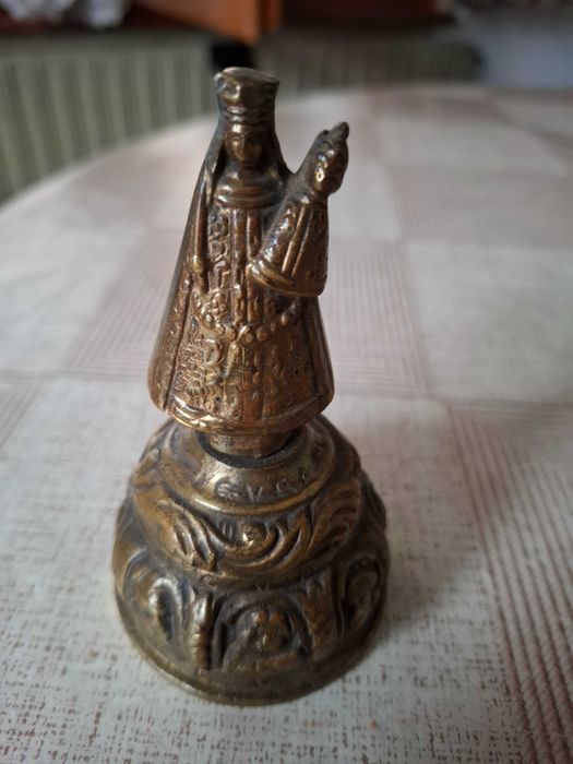 Старинно хаваче и старинна камбанка