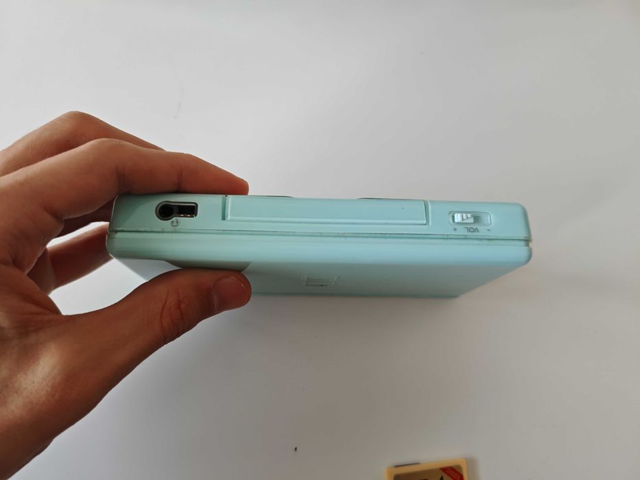 Nintendo DS Lite - качени много игри