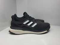 Маратонки Adidas Energy Boost

Обувките са носени ,но в отлично състоя