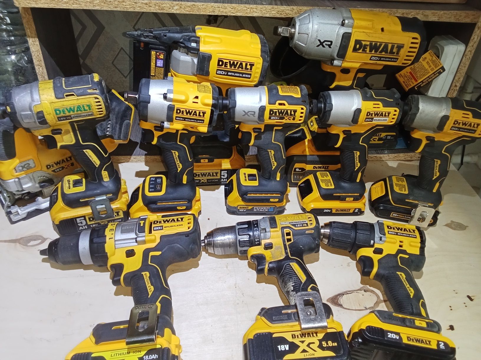 Орбитальная шлифмашина Dewalt dwe 6423-qs