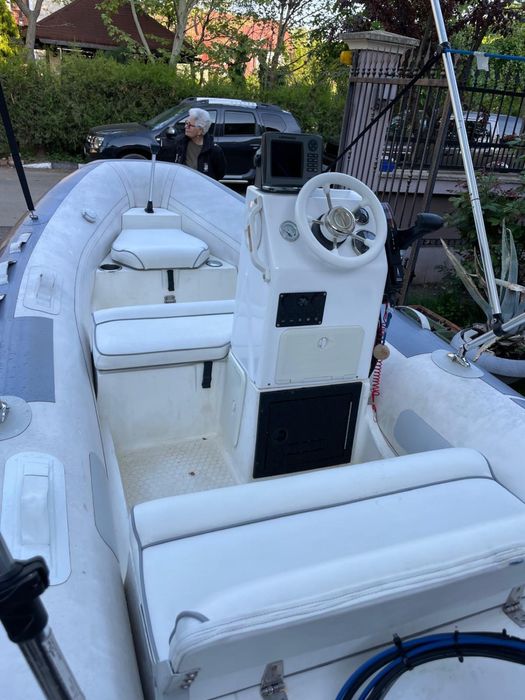 Barca Novurania 400 DL