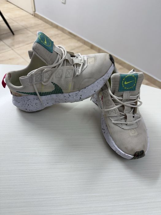 NIKE 36 paзмер,22.5см,дамски,детски маратонки