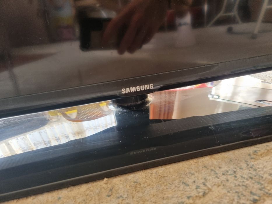 Tv Samsung Smart 101 cm