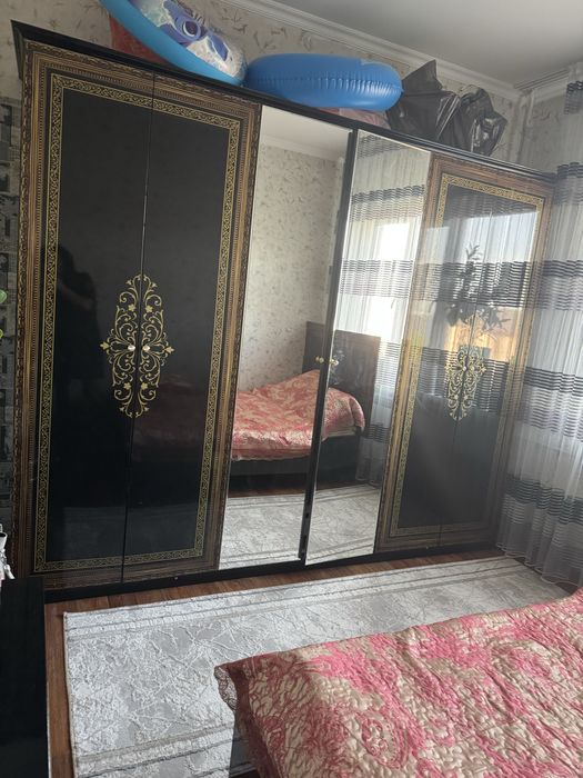Продам спальный гарнитур