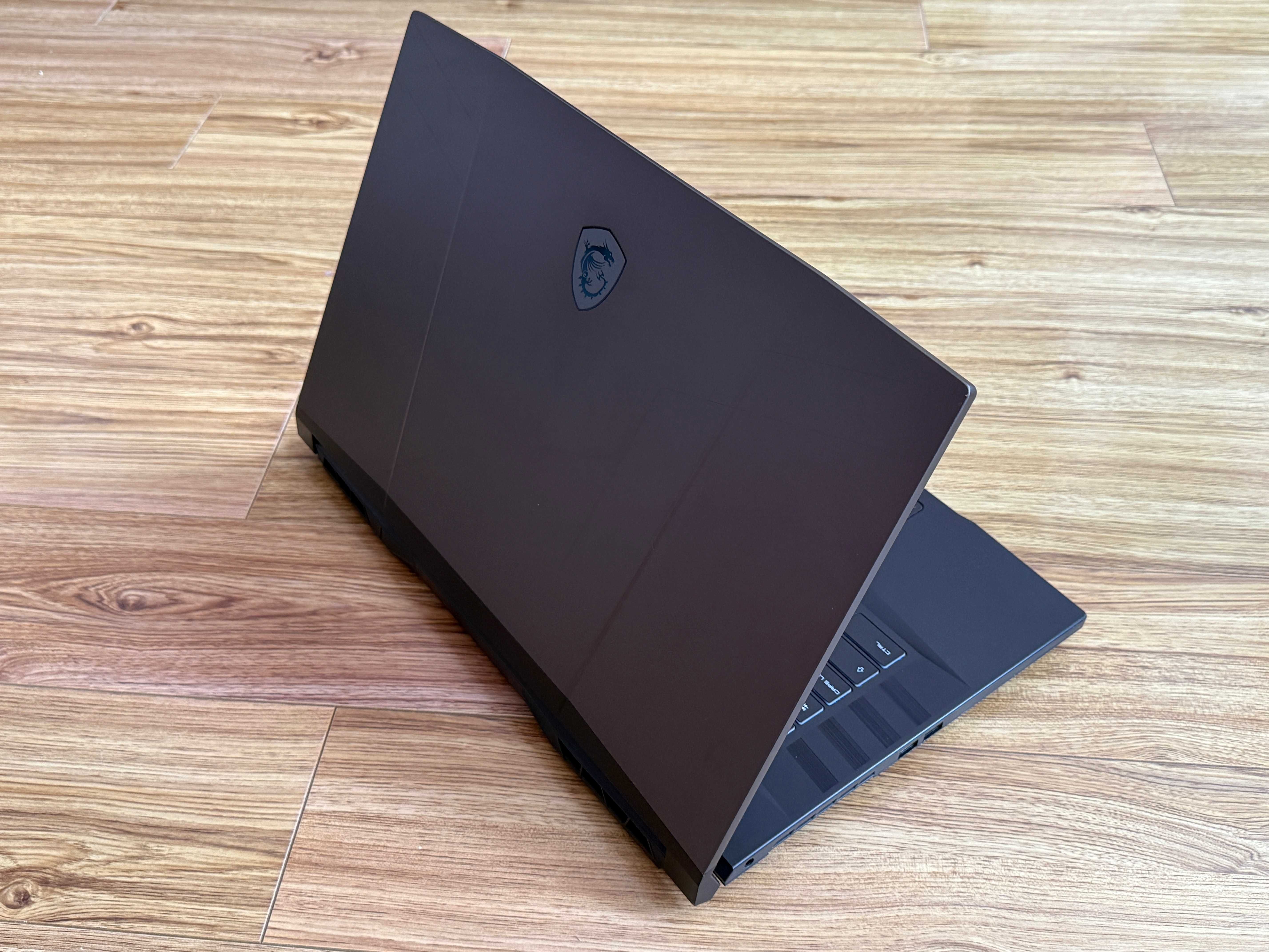17.3 360Hz MSI Pulse`i7-12700H/RTX 3060/32GB RAM/512GB SSD