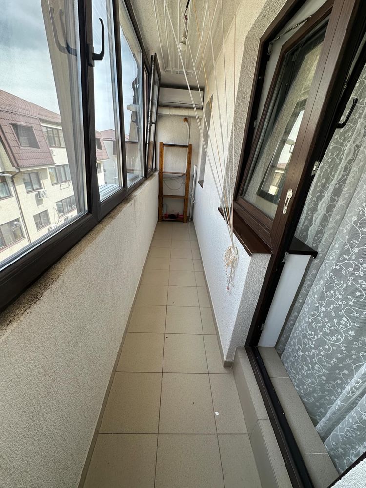 vand apartament 2 camere + mansarda zona Metalurgiei