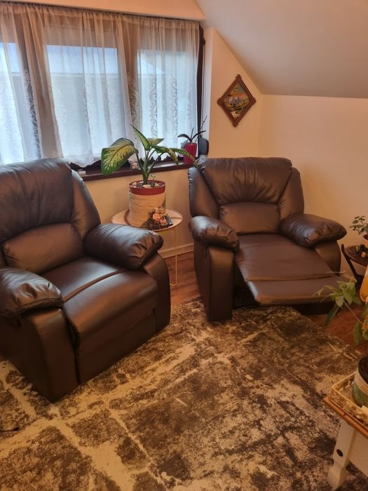2 fotolii recliner,noi,folosite 3 luni