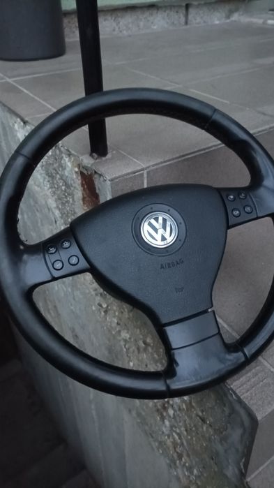 Продавам мулти волан Audi/ vw/ Seat, Прочетете обявата за цените !