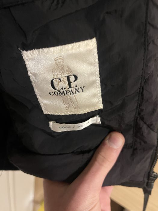 C.P. Company Chrome Quilted Goggle Jacket – Black (06CMSS253A 002246G)