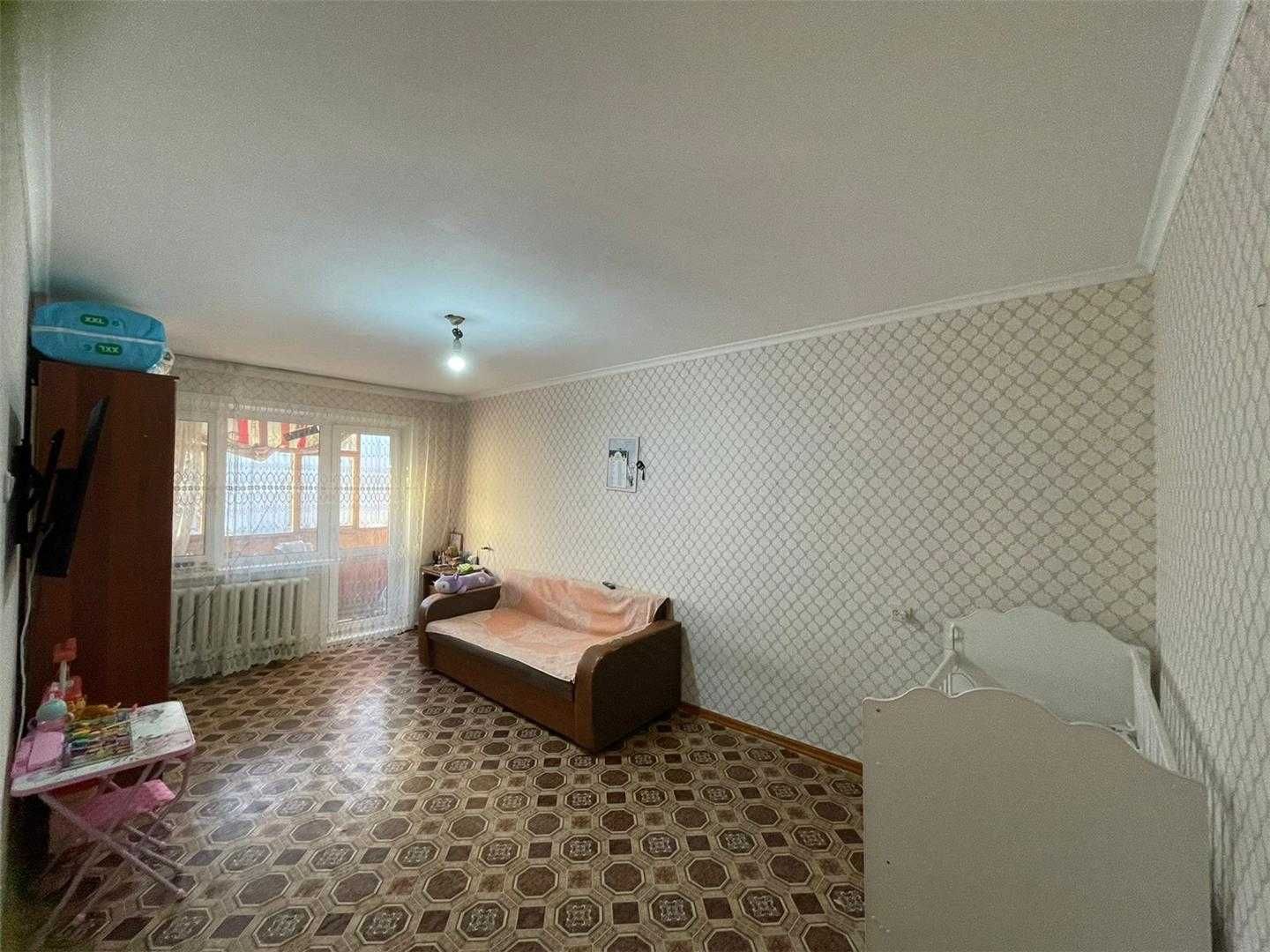 Продам 1-комнатную квартиру 17 микр. Не в залоге!!! 3-этаж.