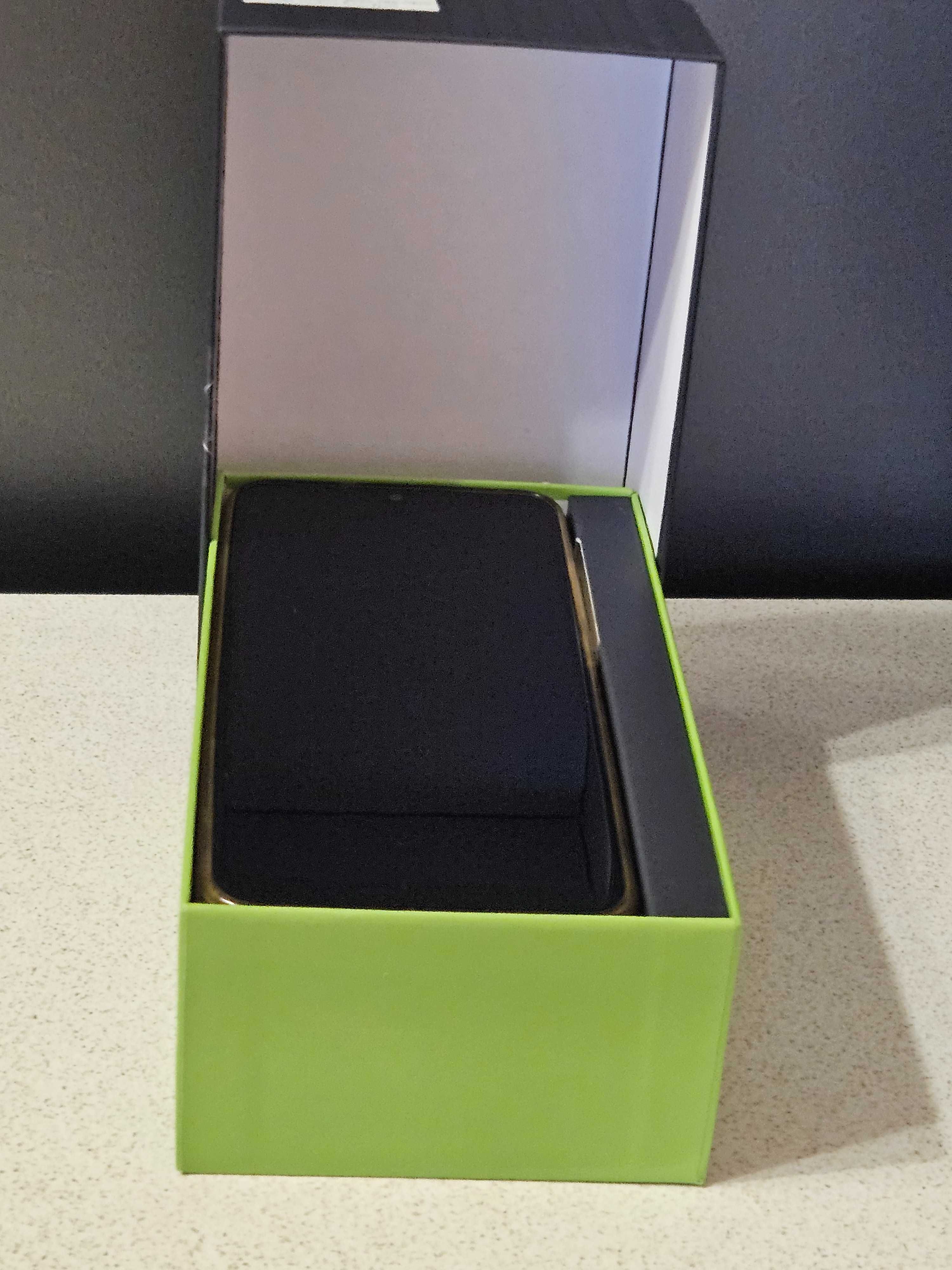 Motorola E6 plus с калъф 64GB 4GB RAM