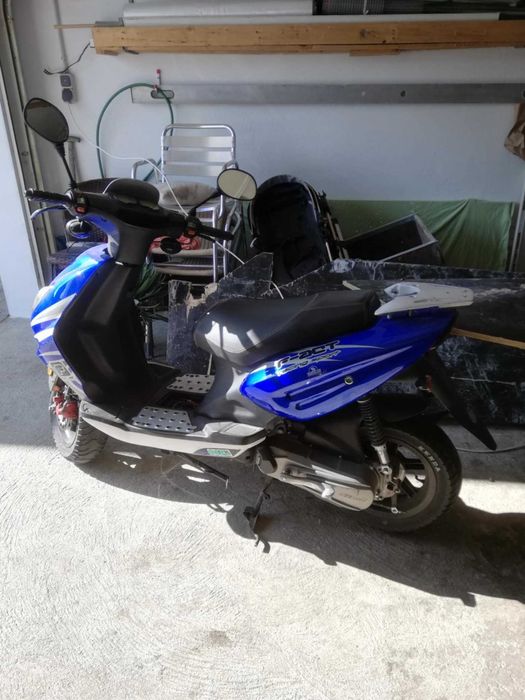 Scuter în stare foarte bună cu motor refăcut 0 km!