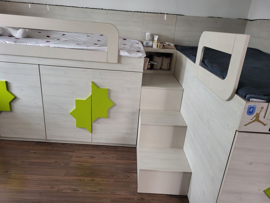 Mobilier dormitor cu doua paturi de o persoană