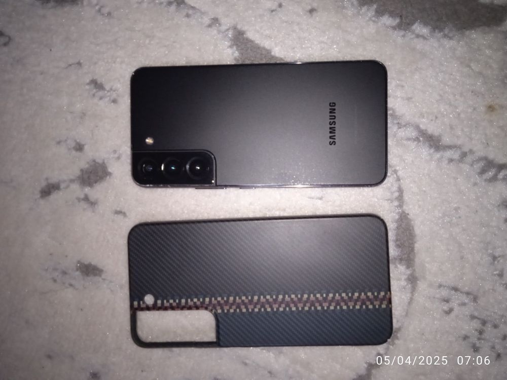 Samsung.   S 22 8/256