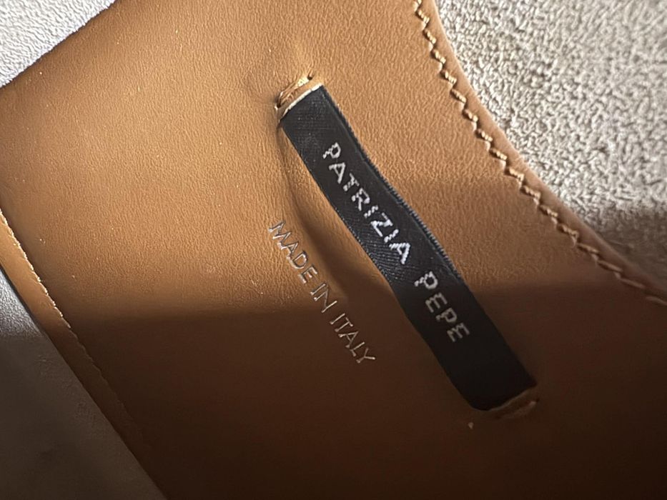 Продавам оригинална чанта на Patrizia Pepe
