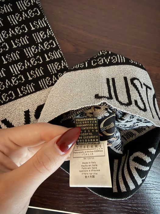 Шапка и шал Roberto Cavalli