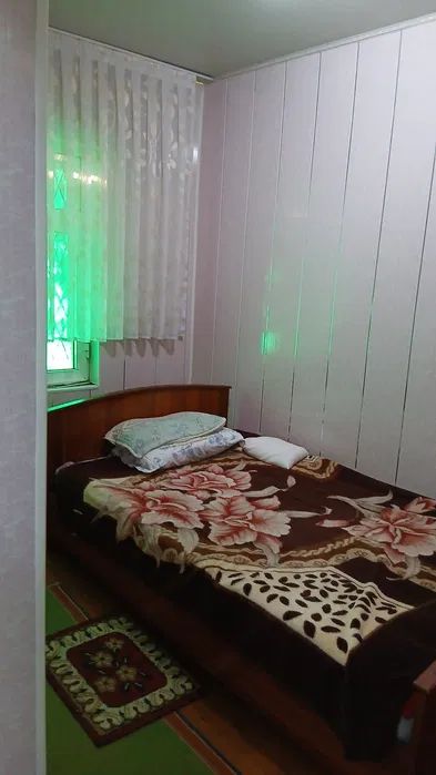 Продается трехкомнатная квартира. Азиз базар, 7 школа.