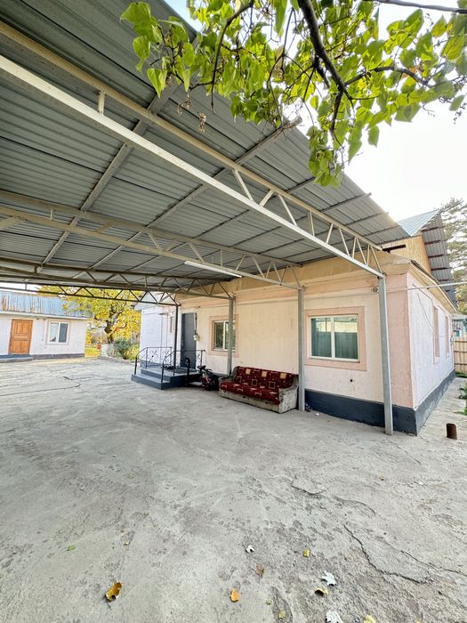 Продается уютный 4-комнатный дом для вашей семьй.