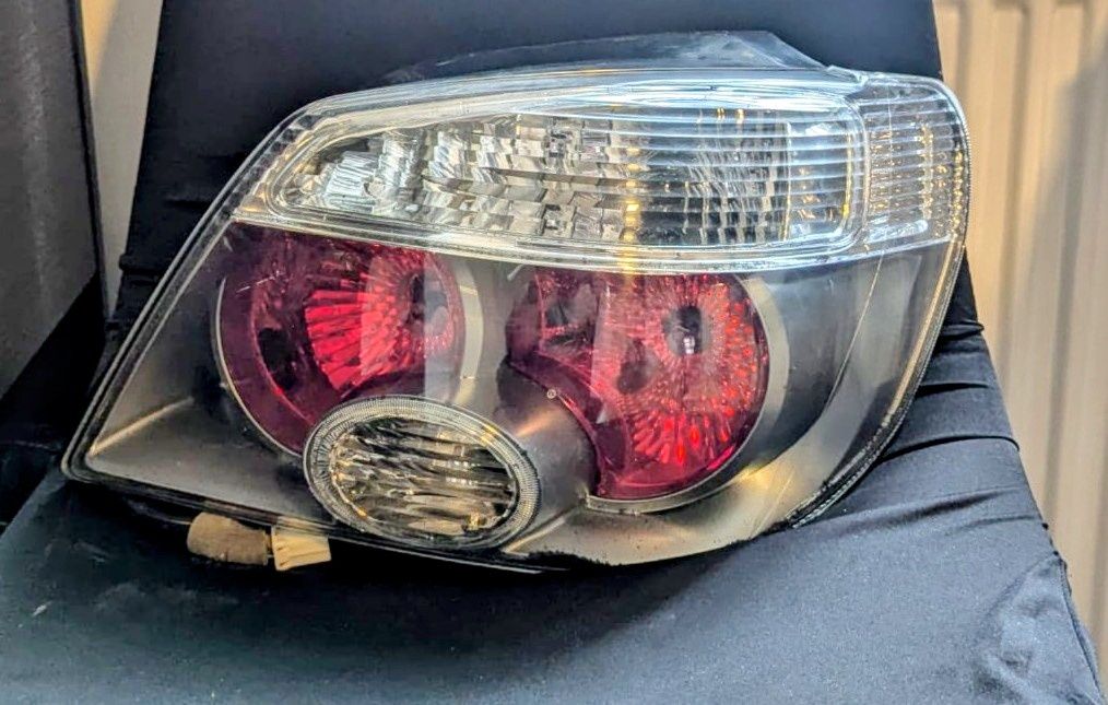 Задни светлини за MITSUBISHI OUTLANDER I (CU_W) от 2001 до 2008